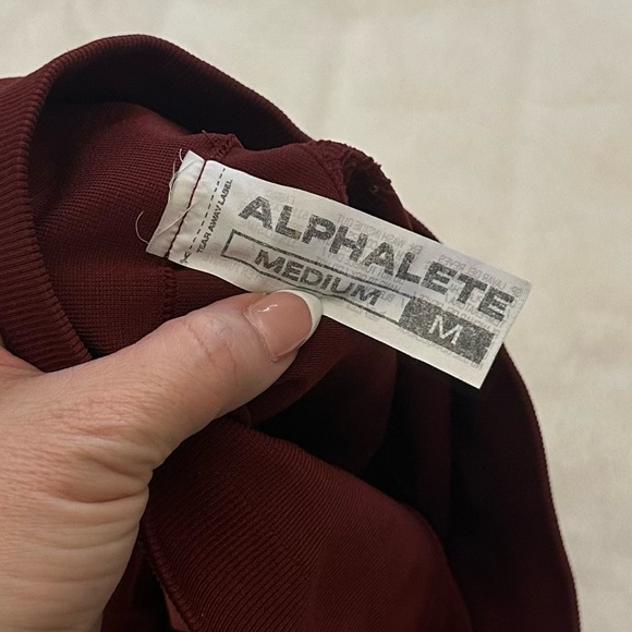 Alphalete amplify burgundy Deep Red booty scrunch Athletic Shorts 51918 - Picture 6 of 7